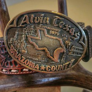 ANTIQUE ALVIN TEXAS BELT BUCKLE, THE HOME OF BASEBALL'S NOLAN RYAN